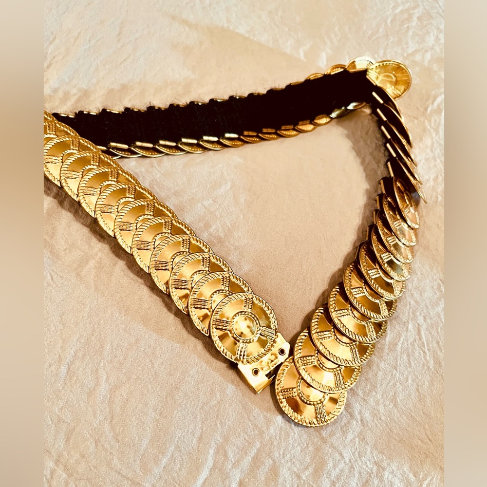 VINTAGE STRETCH GOLD-TONE DISC BELT